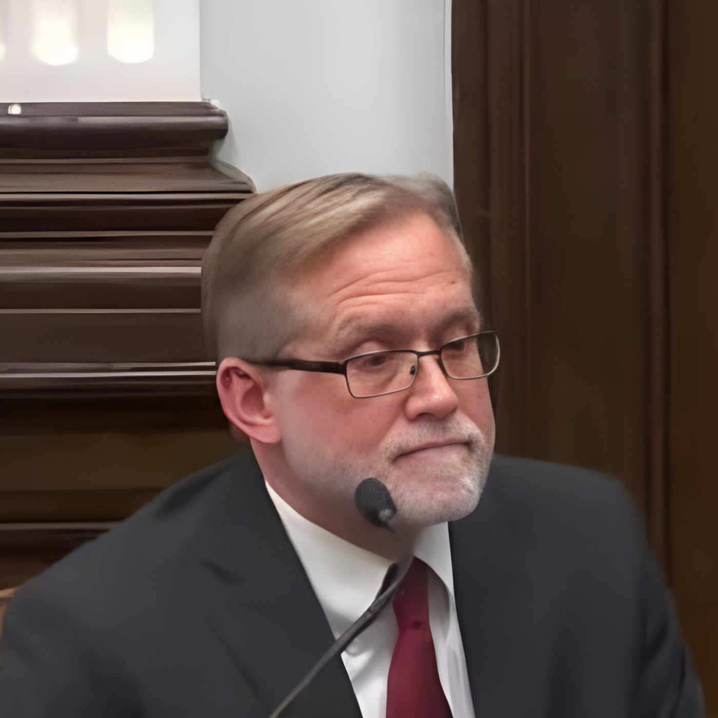 Dr. Douglas Kelley